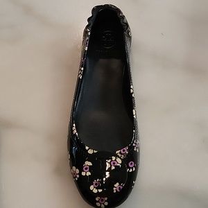 Tory Burch Minnie flats New in box